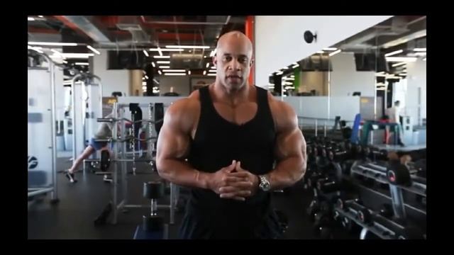 Victor Martinez - Тренировка мышц груди смотреть онлайн