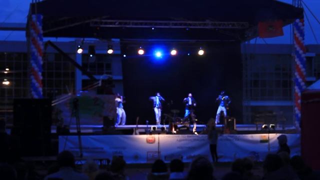 Африканцы поют фальшиво