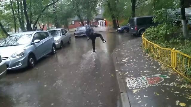 Катание по лужам смотреть онлайн