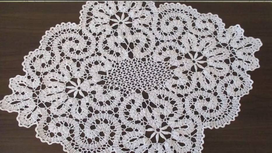 ОВАЛЬНАЯ САЛФЕТКА В ТЕХНИКЕ БРЮГГСКОГО КРУЖЕВА . ЧАСТЬ 4