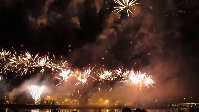 Первый международный фестиваль фейерверков. Выступление китайцев. смотреть онлайн