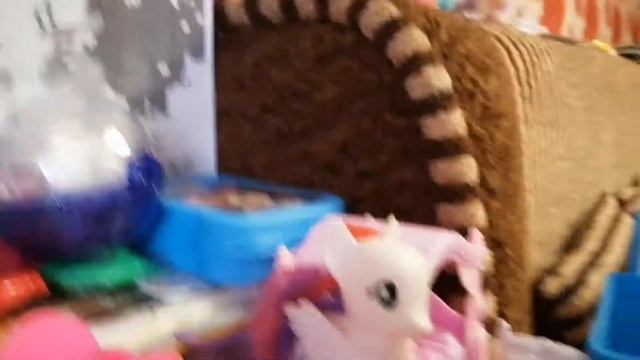 Мама купи мне пони 😨🐎🐎🐎🐎 смотреть онлайн