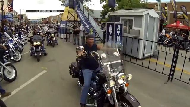 МОТО-ШОУ МИРА STURGIS MOTORCYCLE RALLY 2014, Sturgiss Wild Things,South Dakota смотреть онлайн