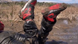 Shiny Puffer Jacket and Leather Pants Trashed In Oil, Mud & Syrup | Messy Girl | Mud Girl | Wetlook