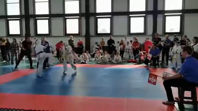 Шутков Семён 1 бой смотреть онлайн