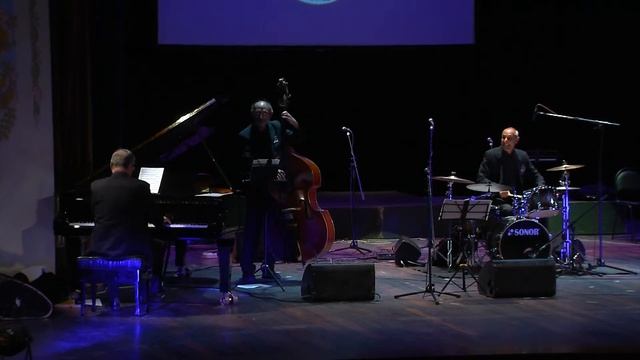 International Jazz Festival XVI - Какой Удивительный Мир - 09 смотреть онлайн