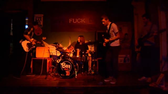 Группа "Тромплей", фестиваль "ПОД БОЙ ГИТАРЫ: ROCK-формат", абсурд бар BarHOT, 19.03.2014 (Часть1) смотреть онлайн