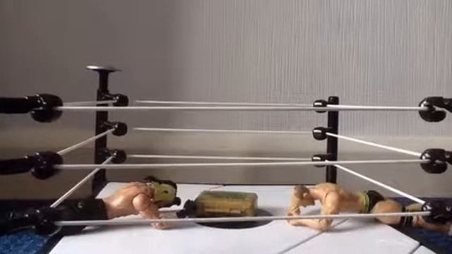 A ghostly presence has stolen the Money In The Bank briefcase:AWW Halloween смотреть онлайн