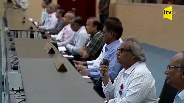 Hindistan ayda tədqiqat aparması üçün kosmik raket göndərib смотреть онлайн