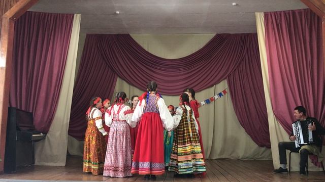 Моя деревенька "Посеяли лен за рекою" смотреть онлайн