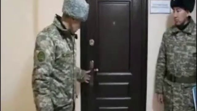 Как командир части проверил склад для хранения продукт !! смотреть онлайн