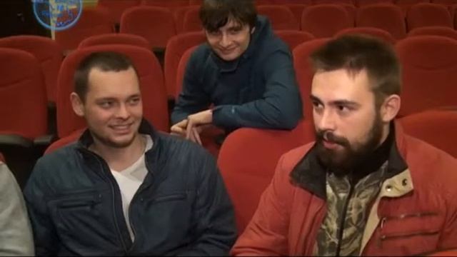 ЕНИСЕЙЦЫ ИГРАЮТ НОЧЬЮ сюжет