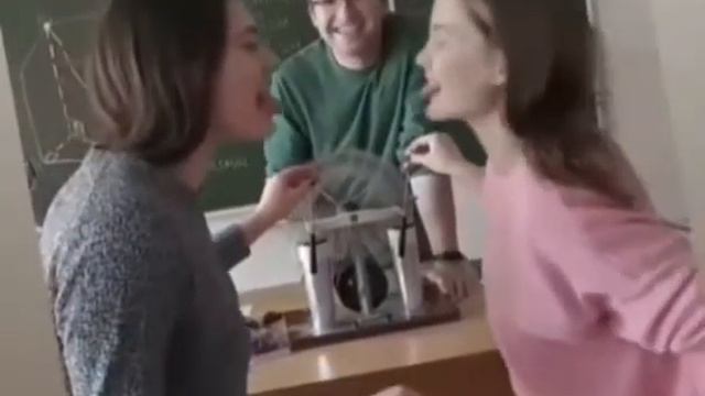 Хороший учитель и опыты интересные смотреть онлайн