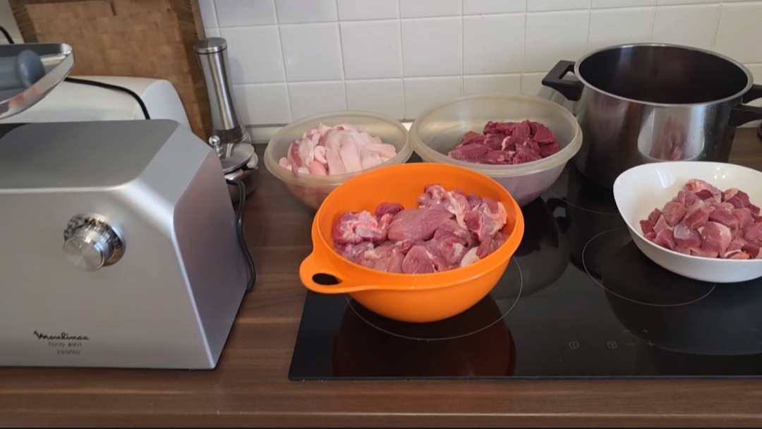 Центр МЧС. Укусненькие котлетки. смотреть онлайн