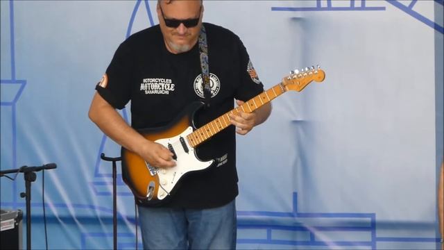 Концерт рок-группы Пионер (Находка) во Владивостоке.