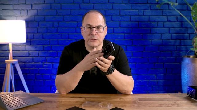 В деталях про флагман флагманов Xiaomi 15 Ultra смотреть онлайн