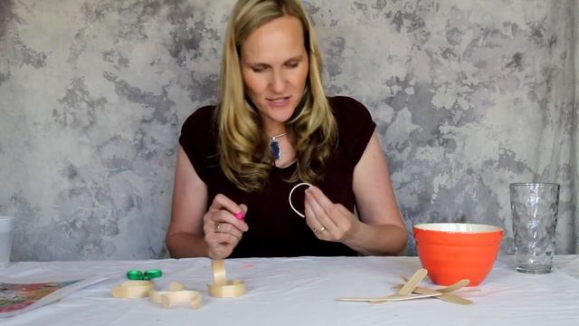 Project 10: Bend Craft Sticks to Form a Bracelet смотреть онлайн