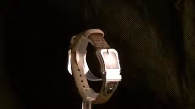 Женские наручные часы FENDI F370222F смотреть онлайн