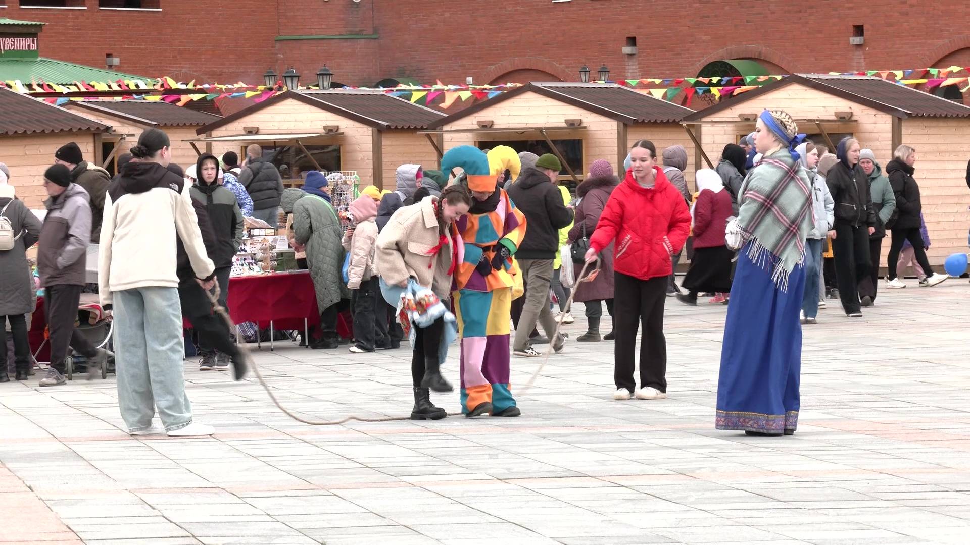 В Йошкар-Оле отгремела пасхальная ярмарка смотреть онлайн