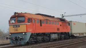 Вой турбины, Тепловоз М62 с контейнерным поездом отправляется со станции