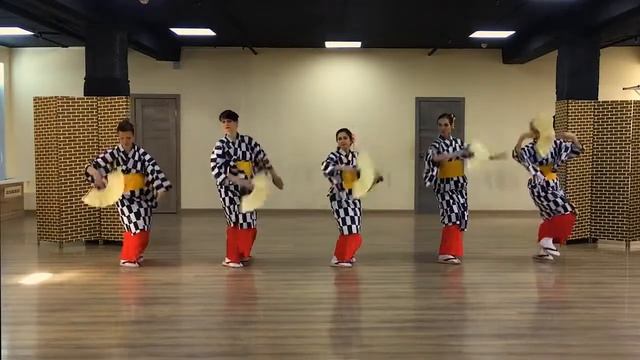 Танец Хинодэ-ондо для фестиваля Hinode Power Japan (9 участниц)