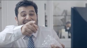 Девушки пукают в офисе