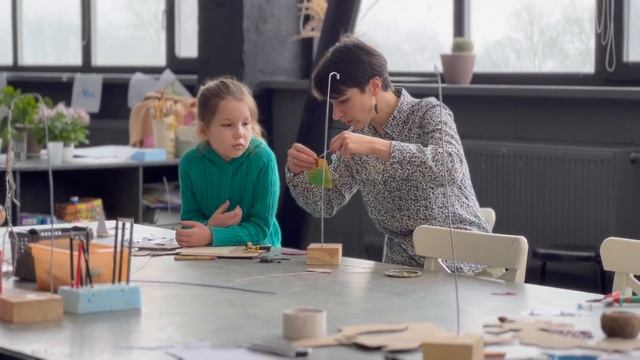 Весенний лагерь искусств. День 2: Кинетическая скульптура. Александр Колдер смотреть онлайн