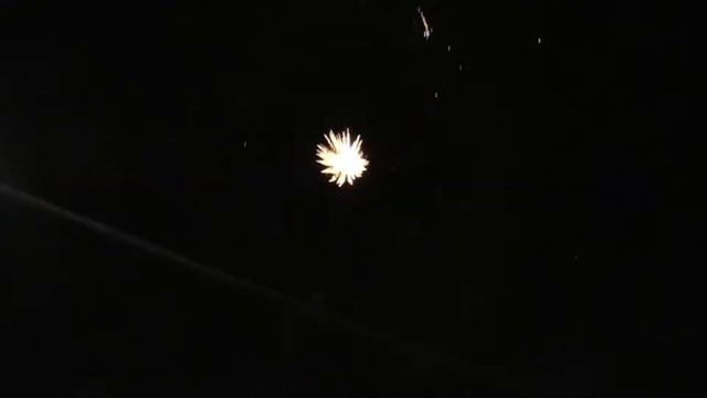 Праздничный салют .Festive salute. смотреть онлайн