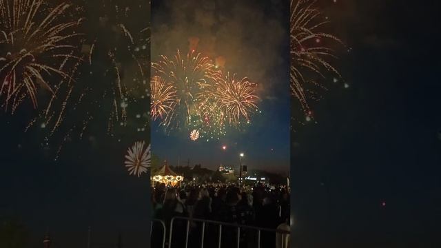 ЧЕБОКСАРЫ. ВОСХИТИТЕЛЬНОЕ ФЕЕРИЧЕСКОЕ ШОУ. смотреть онлайн
