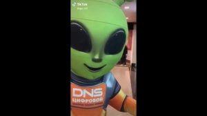 ИНОПРИШЕЛЕНЕЦ 8K 60FPS (УЛУЧШЕННЫЙ МЕМ)👽👽👽