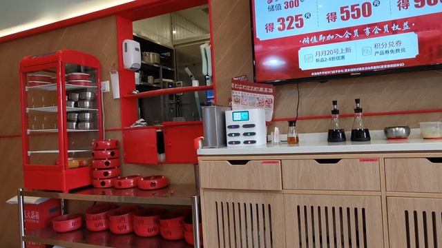 Отличная дамплингшная в Китае. Свежее, с открытой кухней, недорого, подходит для детей...