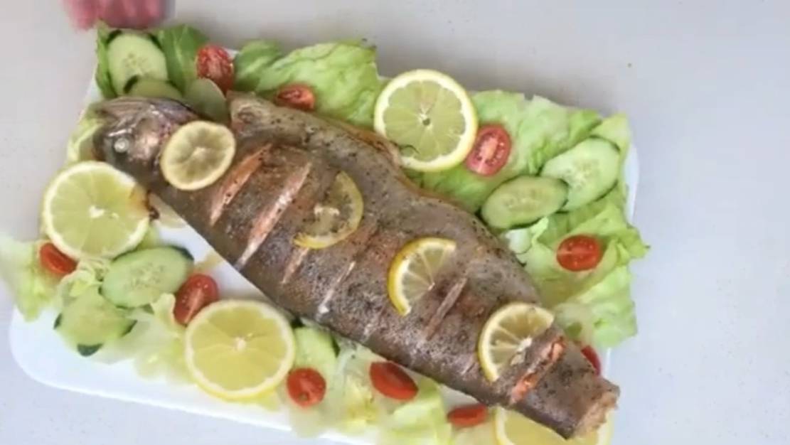 Сочная форель в духовке - простой рецепт! смотреть онлайн