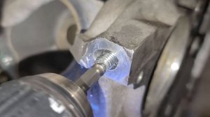 Обломало шпильку, как выкрутить? поможет экстрактор