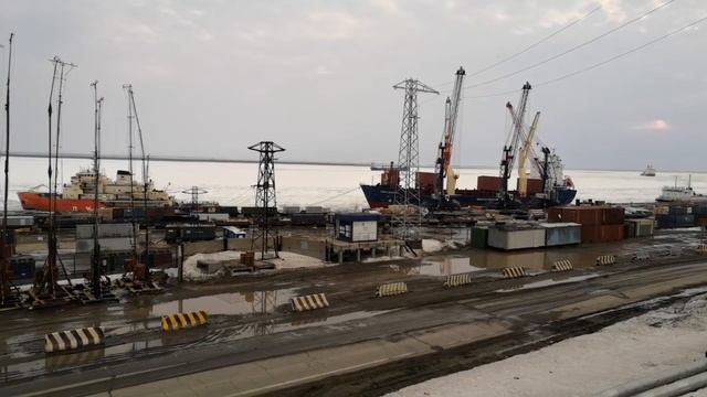 Порт Дудинка. 13 мая 2022г. смотреть онлайн