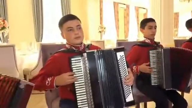 Ансамбль «Пшыналъэ» Княжеская Къэфа Руководители:Заур и Фатима Гедгафовы смотреть онлайн