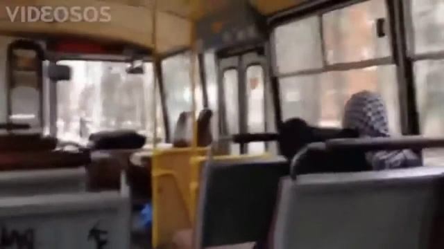 Как бабка водителя довела! смотреть онлайн