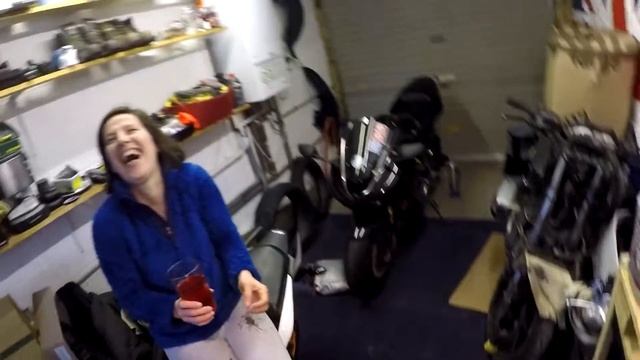 ZX10R How to Upgrade the Brakes 2004 to 2005 Part 2 смотреть онлайн