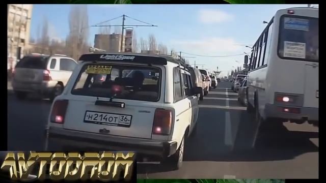 Бабы тупят за рулем 2016 Девушка за рулем Женские авто приколы Приколы с авто смотреть онлайн