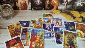 Хочет ли Он вернуть отношения💐🍓Таро расклад