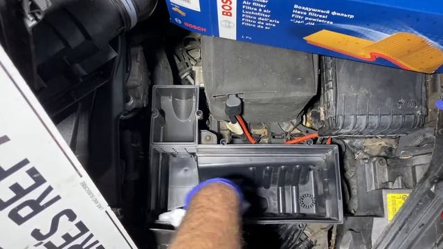 Skoda Yeti Air Filter Change смотреть онлайн