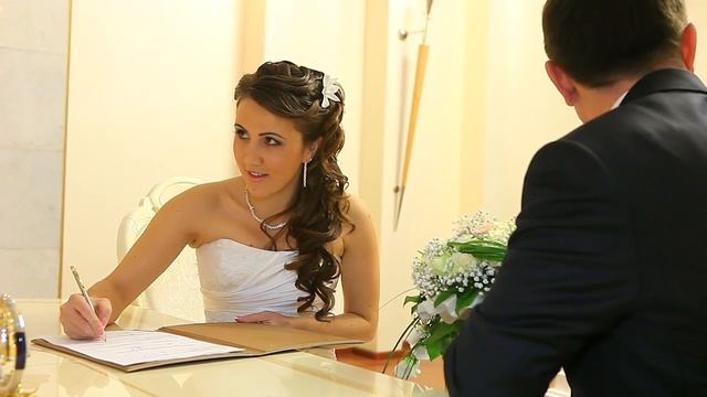 Дворец бракосочетания 4 - видеосъёмка в ЗАГСе смотреть онлайн