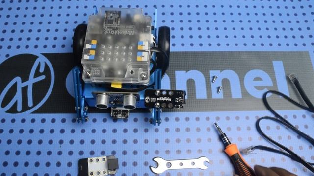 mBot Tutorial 04 - Memasang Light Sensor смотреть онлайн