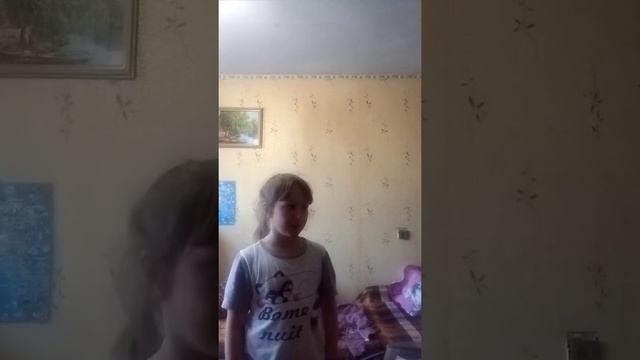 Самый БЮДЖЕТНЫЙ косплей на игру Among Us! смотреть онлайн