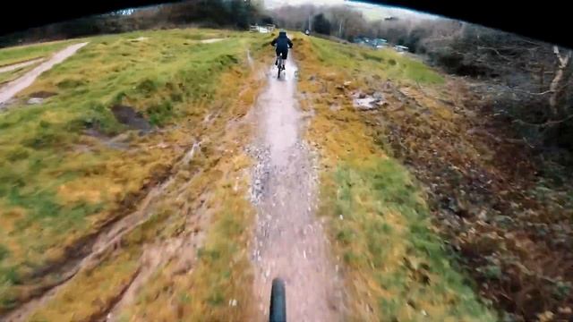 Farmer Johns MTB Park Main Downhill Line [FULL RUN Series Ep 7] смотреть онлайн