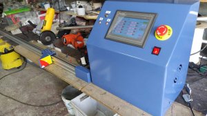 Автоматический позиционер  быстро и точно отмерять заготовки для распила