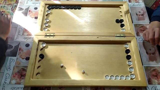 The game of backgammon is long игра в нарды длинные 48 मन के लिए एक खेल смотреть онлайн