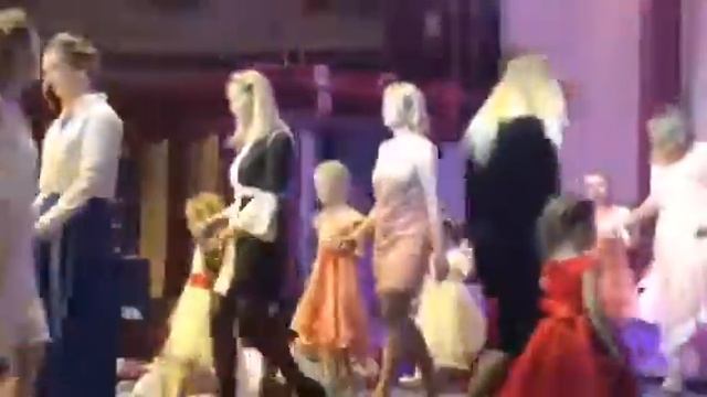 Показ мод "Мамина доча" Стиль детства смотреть онлайн