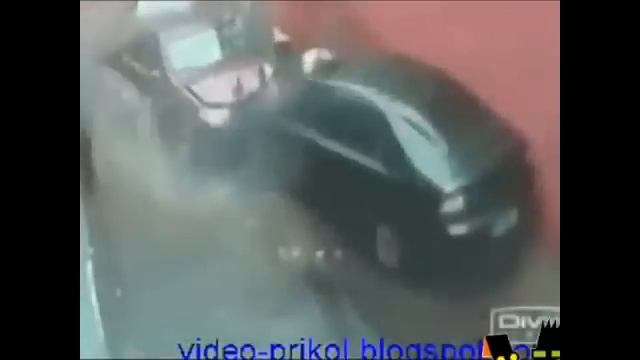 Женщина за рулем Слабонервным не смотреть смотреть онлайн