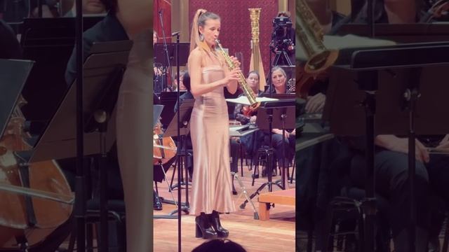 Фрагмент необычного биса в Victoria Hall смотреть онлайн