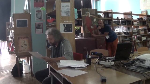 Дмитрий Строцев говорит о поэзии Сергея Круглова смотреть онлайн